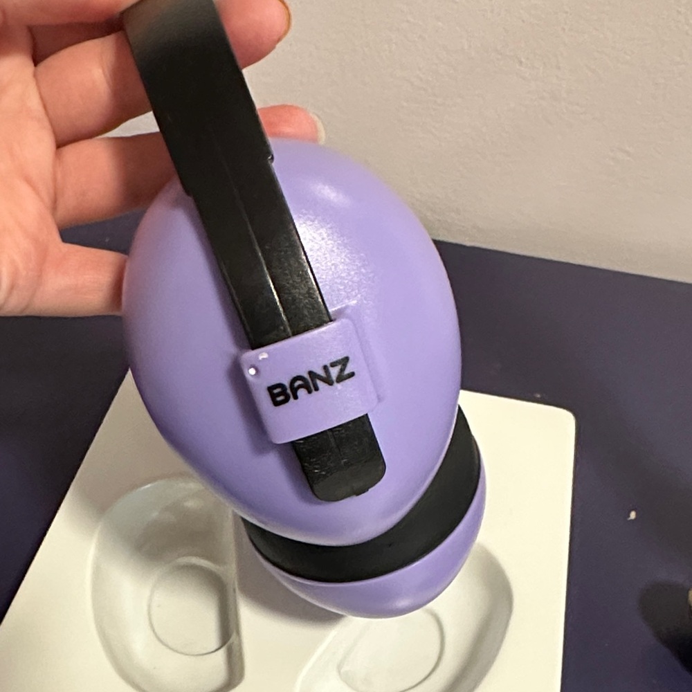 Kids No Blare Protective Earmuffs - Purple and Black - Picture 2 of 5